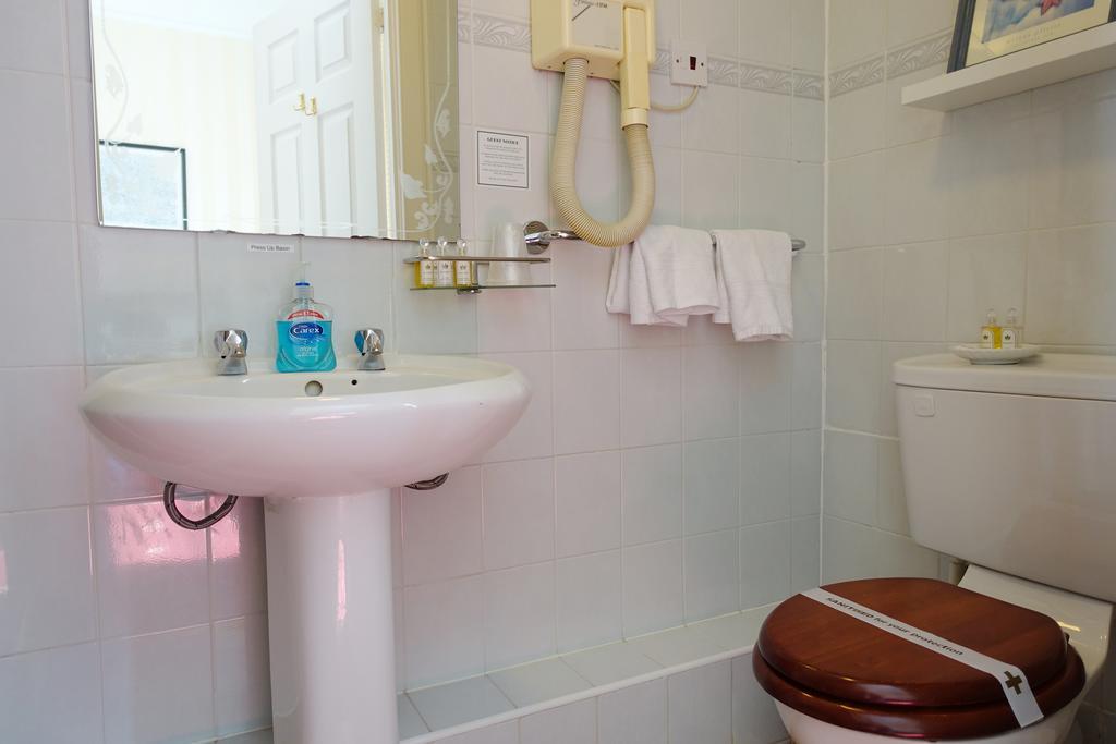 Ashgrove House Hotel เอดินบะระ ภายนอก รูปภาพ